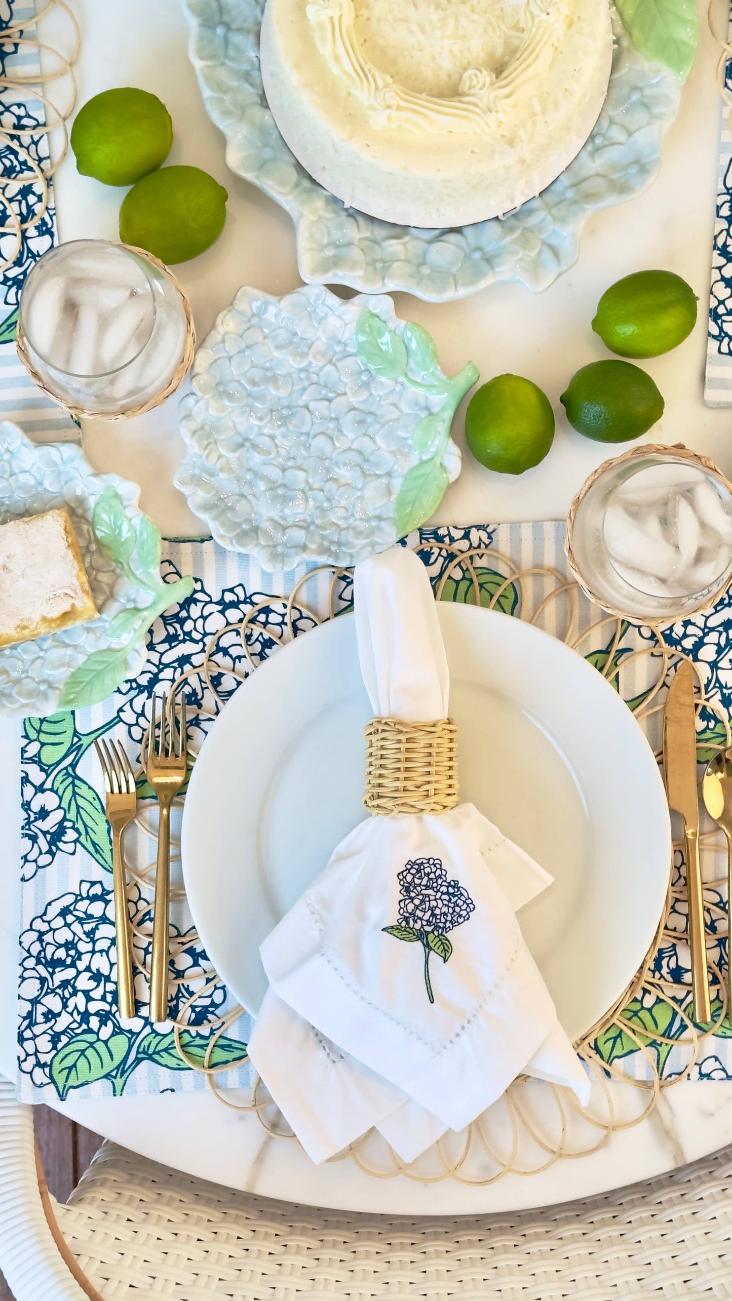 Hydrangea Baby Blue Ceramic Serving Platter - 13 in